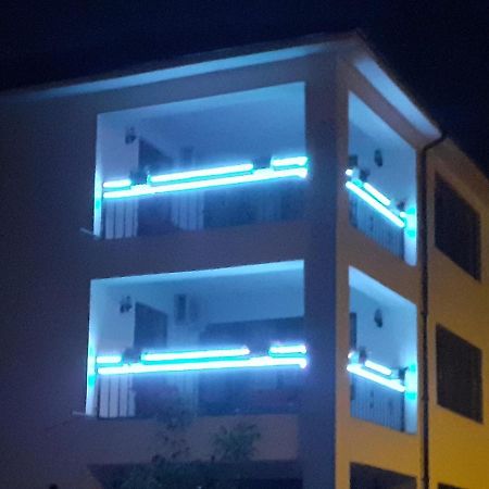 Splendid Aparthotel Navodari Bagian luar foto